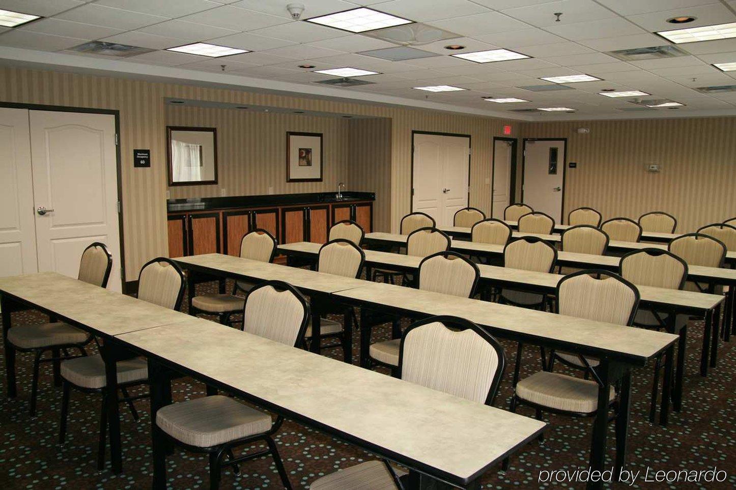 Hampton Inn Defiance Facilități foto
